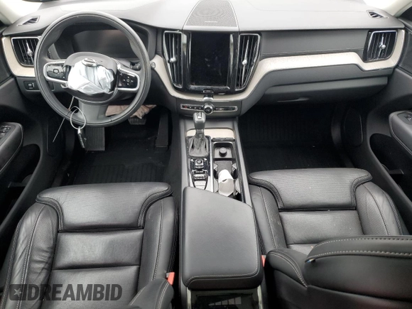 2021 Volvo XC60 Inscription z VIN YV4102RL9M1829577, wystawiony jako Copart lot #57493245 z przebiegiem 24 642 mil mil oraz Szkoda całkowita • Salvage title. Historia ofert i sprzedaży dostępna na DreamBid. Obrazek 8.