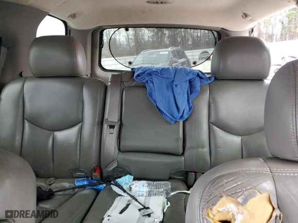 2003 Chevrolet Tahoe Z71 with VIN 1GNEK13T03R124255, listed as a Copart auction lot 42002945 with 205,965 mi miles and Salvage Title. Bid and sale history available at carsss.com. Image 10.