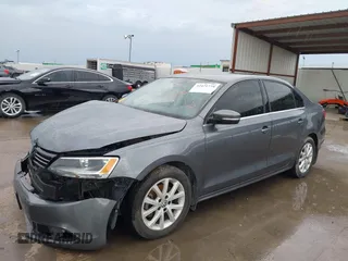 2013 Volkswagen Jetta SE with VIN 3VWDX7AJ1DM443139, listed as a IAAI auction lot 42471738 with 77,578 mi miles and . Bid and sale history available at DreamBid. Image 20.