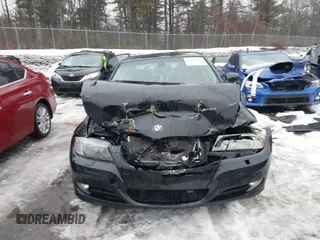 2011 BMW 3 Series 328i xDrive z VIN WBAPK5G50BNN30740, wystawiony jako IAAI lot #41680514 z przebiegiem 117 566 mil mil oraz . Historia ofert i sprzedaży dostępna na DreamBid. Obrazek 12.