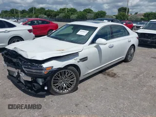 2022 Genesis G90 3.3T Premium with VIN KMTF34PA6NU092904, listed as a IAAI auction lot 40290615 with 10,370 mi miles. Bid and sale history available at carsss.com. Image 2.