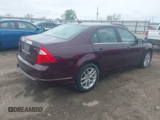 2011 Ford Fusion SEL with VIN 3FAHP0JA5BR253068, listed as a IAAI auction lot 41880066 with 121,410 mi miles. Bid and sale history available at carsss.com. Image 4.