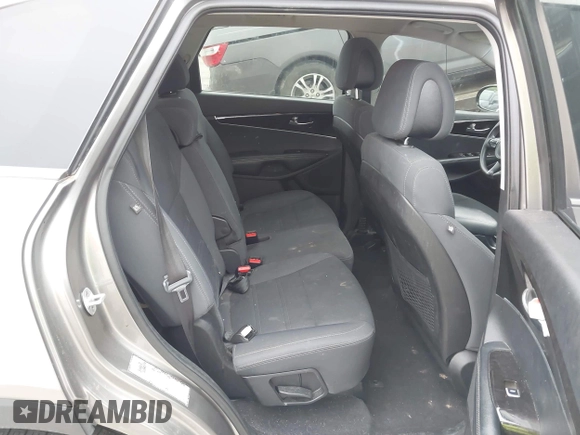 2017 Kia Sorento LX with VIN 5XYPGDA51HG196662, listed as a IAAI auction lot 41939867 with 169,836 mi miles and . Bid and sale history available at DreamBid. Image 8.