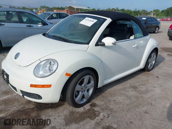 2009 Volkswagen Beetle S with VIN 3VWRF31YX9M402739, listed as a IAAI auction lot 42353898 with Not provided miles and . Bid and sale history available at DreamBid. Image 2.