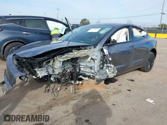 2025 Tesla Model 3 Long Range with VIN 5YJ3E1EB4SF873799, listed as a IAAI auction lot 41548818 with 2,129 mi miles and . Bid and sale history available at DreamBid. Image 20.