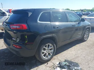 2018 Jeep Cherokee Latitude Plus z VIN 1C4PJLLB4JD537989, wystawiony jako IAAI lot #42066261 z przebiegiem 102 038 mil mil oraz . Historia ofert i sprzedaży dostępna na DreamBid. Obrazek 4.