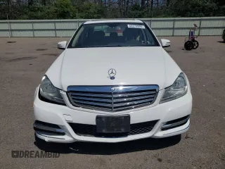 2013 Mercedes-Benz C 300 Sport с VIN WDDGF8AB2DR247801, выставлен на аукционе Copart как лот 62273505 с пробегом 163 472 миль миль и Списание • Salvage title. История ставок и продаж доступна на DreamBid. Изображение 5.