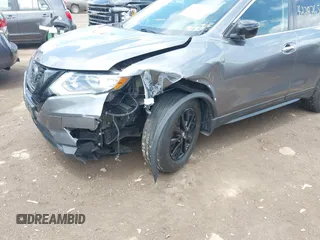 2018 Nissan Rogue SV z VIN 5N1AT2MV3JC720403, wystawiony jako IAAI lot #42287651 z przebiegiem 94 156 mil mil oraz . Historia ofert i sprzedaży dostępna na DreamBid. Obrazek 6.