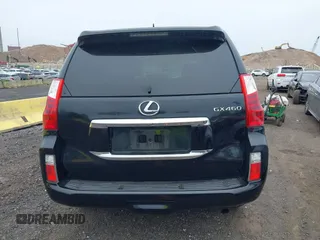 2011 Lexus GX 460 z VIN JTJBM7FX3B5032860, wystawiony jako IAAI lot #42371042 z przebiegiem 166 999 mil mil oraz . Historia ofert i sprzedaży dostępna na DreamBid. Obrazek 16.