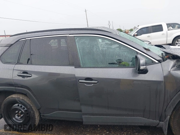 2022 Toyota RAV4 XLE с VIN 2T3P1RFV0NC311712, выставлен на аукционе IAAI как лот 42683117 с пробегом 87 493 миль миль и . История ставок и продаж доступна на DreamBid. Изображение 13.