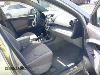 2006 Toyota RAV4 with VIN JTMZD33V965027925, listed as a IAAI auction lot 42084713 with 209,994 mi miles. Bid and sale history available at carsss.com. Image 5.