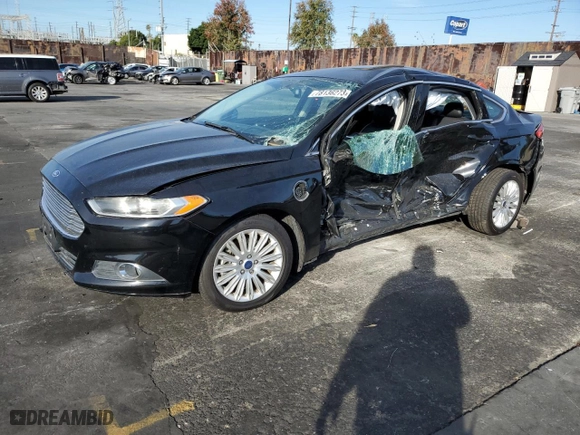 2016 Ford Fusion Energi SE Luxury with VIN 3FA6P0PUXGR123058, listed as a Copart auction lot 49013935 with 184,535 mi miles and Salvage Title. Bid and sale history available at carsss.com. Image 1.