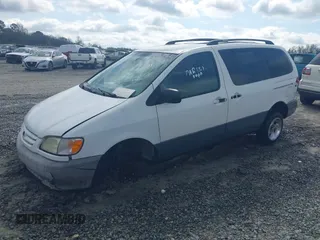 2003 Toyota Sienna LE with VIN 4T3ZF13CX3U525214, listed as a IAAI auction lot 41750644 with 286,454 mi miles. Bid and sale history available at carsss.com. Image 2.