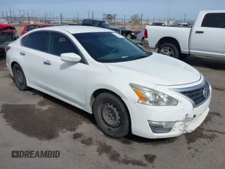 2015 Nissan Altima 2.5 S with VIN 1N4AL3APXFC458957, listed as a IAAI auction lot 41921941 with 210,195 mi miles. Bid and sale history available at carsss.com. Image 1.