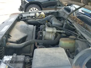 2001 Chevrolet Silverado 1500 с VIN 1GCEC14W51Z168988, выставлен на аукционе IAAI как лот 42428099 с пробегом 156 160 миль миль и . История ставок и продаж доступна на DreamBid. Изображение 19.