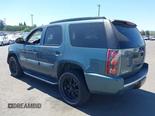 2007 GMC Yukon Denali с VIN 1GKFK63847J208819, выставлен на аукционе IAAI как лот 39872502 с пробегом 237 119 миль миль и . История ставок и продаж доступна на DreamBid. Изображение 3.