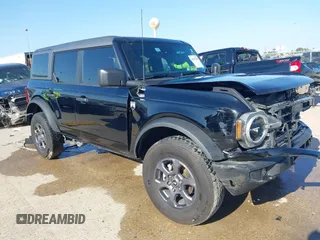 2024 Ford Bronco Big Bend z VIN 1FMDE7BH5RLA53797, wystawiony jako IAAI lot #41920749 z przebiegiem 13 399 mil mil oraz . Historia ofert i sprzedaży dostępna na DreamBid. Obrazek 1.