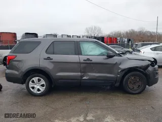 2017 Ford Police Interceptor Utility with VIN 1FM5K8AR1HGC56769, listed as a IAAI auction lot 38168956 with 148,957 mi miles. Bid and sale history available at carsss.com. Image 13.
