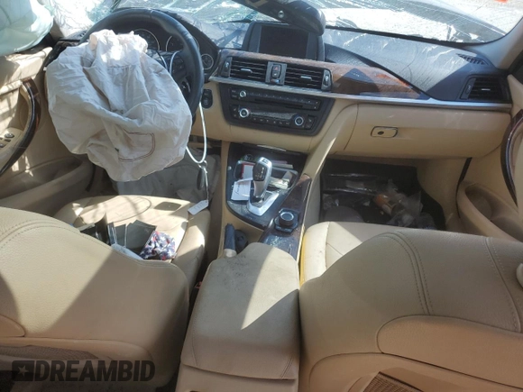 2015 BMW 3 Series 328d z VIN WBA3D3C58FK158347, wystawiony jako Copart lot #62387494 z przebiegiem Nie podano mil oraz Nie do naprawy • Non repairable. Historia ofert i sprzedaży dostępna na DreamBid. Obrazek 8.