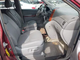 2005 Toyota Sienna XLE with VIN 5TDZA22C85S278883, listed as a IAAI auction lot 42034693 with 85,778 mi miles. Bid and sale history available at carsss.com. Image 5.