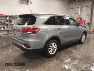 2020 Kia Sorento LX with VIN 5XYPGDA32LG663708, listed as a IAAI auction lot 41172341 with 61,729 mi miles. Bid and sale history available at carsss.com. Image 4.