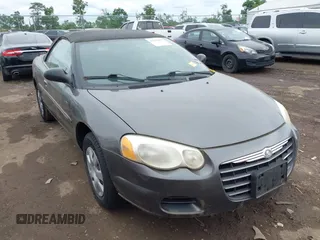 2005 Chrysler Sebring z VIN 1C3EL45X95N518231, wystawiony jako IAAI lot #42438830 z przebiegiem 176 877 mil mil oraz . Historia ofert i sprzedaży dostępna na DreamBid. Obrazek 1.