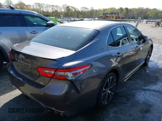 2018 Toyota Camry LE with VIN 4T1B11HK3JU518806, listed as a IAAI auction lot 41913756 with 74,939 mi miles. Bid and sale history available at carsss.com. Image 4.