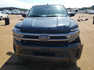2023 Ford Expedition XLT с VIN 1FMJU1H83PEA45953, выставлен на аукционе Copart как лот 54560455 с пробегом 68 528 миль миль и Списание • Salvage title. История ставок и продаж доступна на DreamBid. Изображение 5.