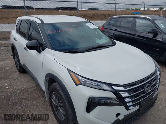 2024 Nissan Rogue S with VIN 5N1BT3AA2RC759541, listed as a IAAI auction lot 42125133 with 895 mi miles and . Bid and sale history available at DreamBid. Image 17.