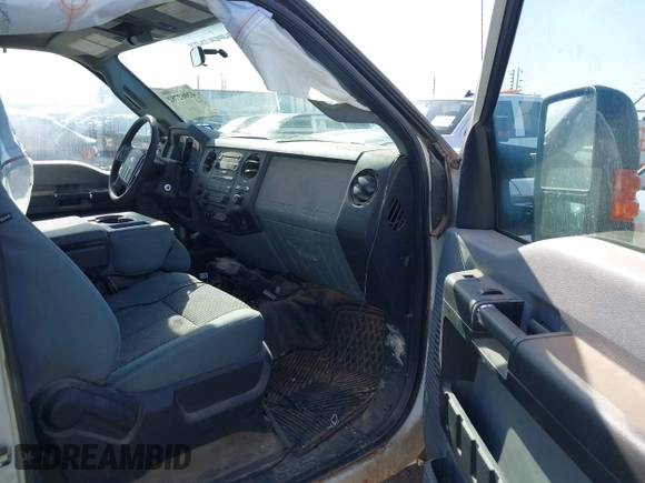 2015 Ford F-250 XLT с VIN 1FT7X2B62FEC35521, выставлен на аукционе IAAI как лот 42062782 с пробегом Не указан миль и . История ставок и продаж доступна на DreamBid. Изображение 5.