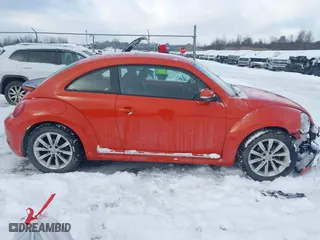 2017 Volkswagen Beetle 1.8T SE with VIN 3VWJ17AT3HM624934, listed as a IAAI auction lot 41389551 with 29,109 mi miles. Bid and sale history available at carsss.com. Image 13.