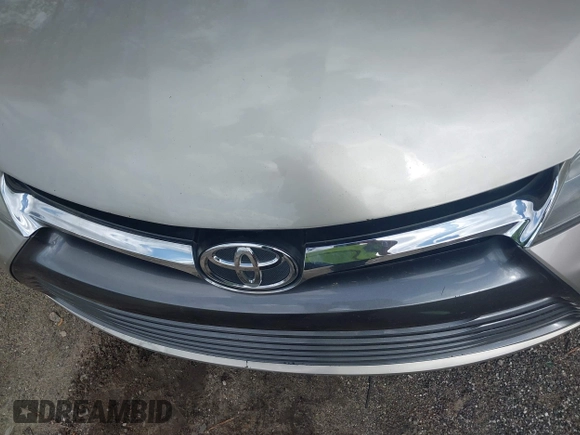 2015 Toyota Camry XLE z VIN 4T1BF1FK6FU485215, wystawiony jako IAAI lot #41938932 z przebiegiem 123 401 mil mil oraz . Historia ofert i sprzedaży dostępna na DreamBid. Obrazek 10.