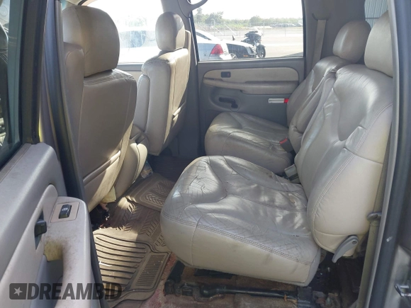 2001 GMC Yukon XL SLE with VIN 1GKFK16T11J219092, listed as a IAAI auction lot 41688439 with 194,128 mi miles. Bid and sale history available at carsss.com. Image 8.