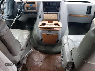 1994 Chevrolet Chevy Van z VIN 1GBEG25K0RF155749, wystawiony jako Copart lot #43805835 z przebiegiem 136 959 mil mil oraz Szkoda całkowita • Salvage title. Historia ofert i sprzedaży dostępna na DreamBid. Obrazek 8.