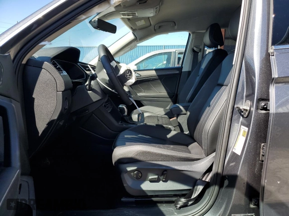 2024 Volkswagen Tiguan SE с VIN 3VV3B7AX5RM160835, выставлен на аукционе Copart как лот 49417135 с пробегом Не указан миль и На запчасти • Non repairable. История ставок и продаж доступна на DreamBid. Изображение 7.