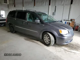 2015 Chrysler Town & Country Touring with VIN 2C4RC1BG9FR695897, listed as a Copart auction lot 53899435 with Not Provided miles and Clean Title. Bid and sale history available at DreamBid. Image 4.