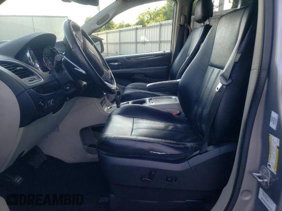2014 Chrysler Town & Country Touring L with VIN 2C4RC1CG8ER469430, listed as a Copart auction lot 62019264 with 125,241 mi miles and Salvage Title. Bid and sale history available at DreamBid. Image 7.