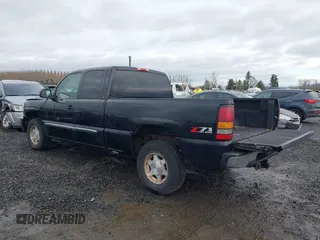 2004 GMC Sierra 1500 SLT with VIN 1GTEK19T74E400259, listed as a IAAI auction lot 41091044 with 173,726 mi miles. Bid and sale history available at carsss.com. Image 3.