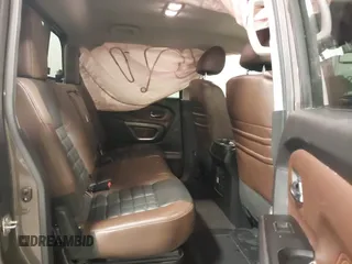 2017 Nissan Titan SV z VIN 1N6AA1E58HN523578, wystawiony jako IAAI lot #42160359 z przebiegiem 101 499 mil mil oraz . Historia ofert i sprzedaży dostępna na DreamBid. Obrazek 8.