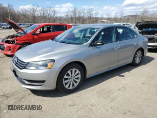 2013 Volkswagen Passat S z VIN 1VWAP7A36DC107802, wystawiony jako Copart lot #50562785 z przebiegiem 239 387 mil mil oraz Czysty tytuł • Clean title. Historia ofert i sprzedaży dostępna na DreamBid. Obrazek 1.