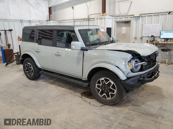 2022 Ford Bronco z VIN 1FMEE5DP8NLB90711, wystawiony jako Copart lot #63755395 z przebiegiem 22 660 mil mil oraz Szkoda całkowita • Salvage title. Historia ofert i sprzedaży dostępna na DreamBid. Obrazek 4.