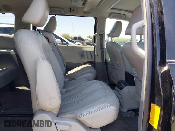 2012 Toyota Sienna XLE AAS z VIN 5TDYK3DC0CS268826, wystawiony jako IAAI lot #42317442 z przebiegiem 225 973 mil mil oraz . Historia ofert i sprzedaży dostępna na DreamBid. Obrazek 8.