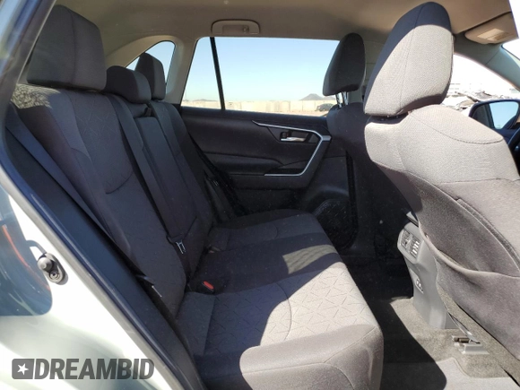 2021 Toyota RAV4 XLE with VIN 2T3W1RFV7MW109538, listed as a Copart auction lot 46489895 with 33,932 mi miles and Salvage Title. Bid and sale history available at carsss.com. Image 11.