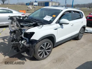 2024 Volkswagen Taos SE z VIN 3VVSX7B25RM071752, wystawiony jako IAAI lot #41775176 z przebiegiem 11 262 mil mil oraz . Historia ofert i sprzedaży dostępna na DreamBid. Obrazek 19.