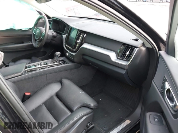 2019 Volvo XC60 Momentum with VIN LYV102RK4KB202463, listed as a IAAI auction lot 41519599 with 44,246 mi miles and . Bid and sale history available at DreamBid. Image 5.