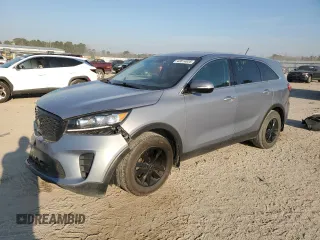2020 Kia Sorento L with VIN 5XYPG4A31LG666728, listed as a Copart auction lot 43814835 with 118,556 mi miles and Clean Title. Bid and sale history available at carsss.com. Image 1.