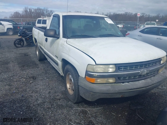 2000 Chevrolet Silverado 1500 with VIN 1GCEC14V6YE419087, listed as a IAAI auction lot 38916431 with 1 mi miles. Bid and sale history available at carsss.com. Image 1.