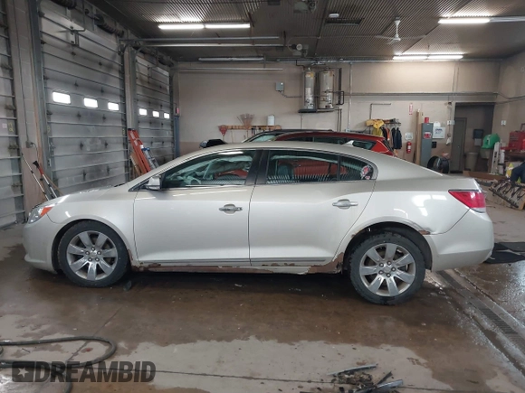 2013 Buick LaCrosse Leather с VIN 1G4GC5G39DF262732, выставлен на аукционе IAAI как лот 41551215 с пробегом 216 012 миль миль и . История ставок и продаж доступна на DreamBid. Изображение 14.