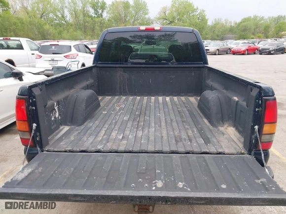 2005 GMC Sierra 1500 SLE with VIN 1GTEK19Z55Z292528, listed as a IAAI auction lot 42046297 with 169,249 mi miles. Bid and sale history available at carsss.com. Image 12.
