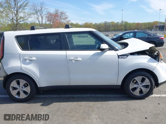 2016 Kia Soul z VIN KNDJN2A29G7256799, wystawiony jako IAAI lot #42097796 z przebiegiem 85 118 mil mil oraz . Historia ofert i sprzedaży dostępna na DreamBid. Obrazek 13.